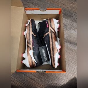 Nike Phantom GT2 Pro DF FG - Nike Black and Bronze Athletic Shoes - Metallic